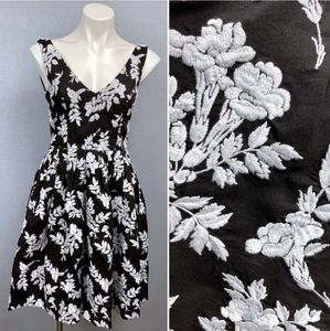 Betsey Johnson runway floral embroidered dress, size 4 Black and White